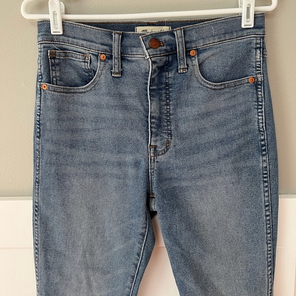 Madewell 10” High-Rise Skinny Jeans in Ainsworth Wash: Raw-Hem Edition - Picture 6 of 12